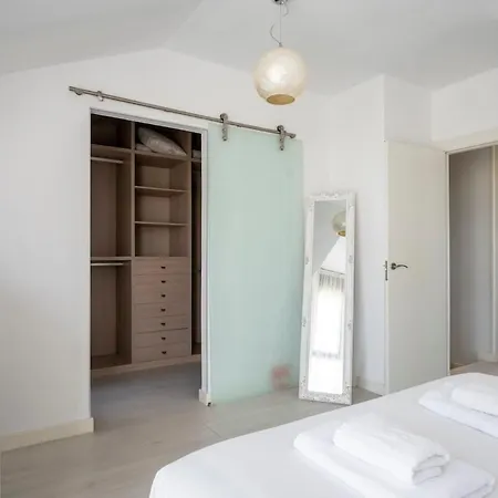Casa En El Valle De Pielagos Con Parking Chalet
